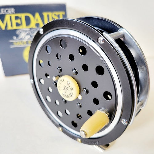 PFLUEGER MEDALIST 1498 FLY REEL