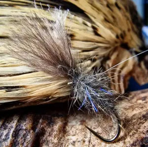 KINDALE - PINE SQUIRREL DUBBING UV BLEND NATURAL