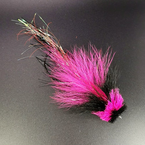 Single Weedless Articulated Super Glide Me with Flashtail - Pink/Black - 6-7"